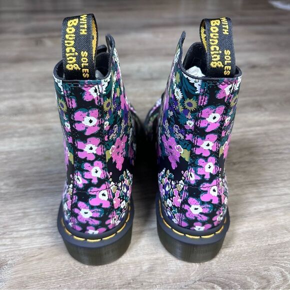 Dr.Martens 1460 Pascal in Vintage Floral Backhand Size 7US/ 5UK - Picture 5 of 10